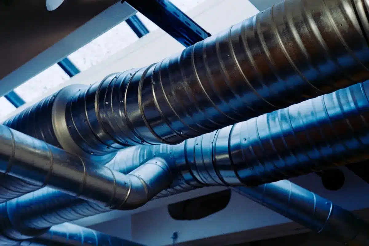 Conduits de ventilation mal dimensionnés causant des pertes de charge