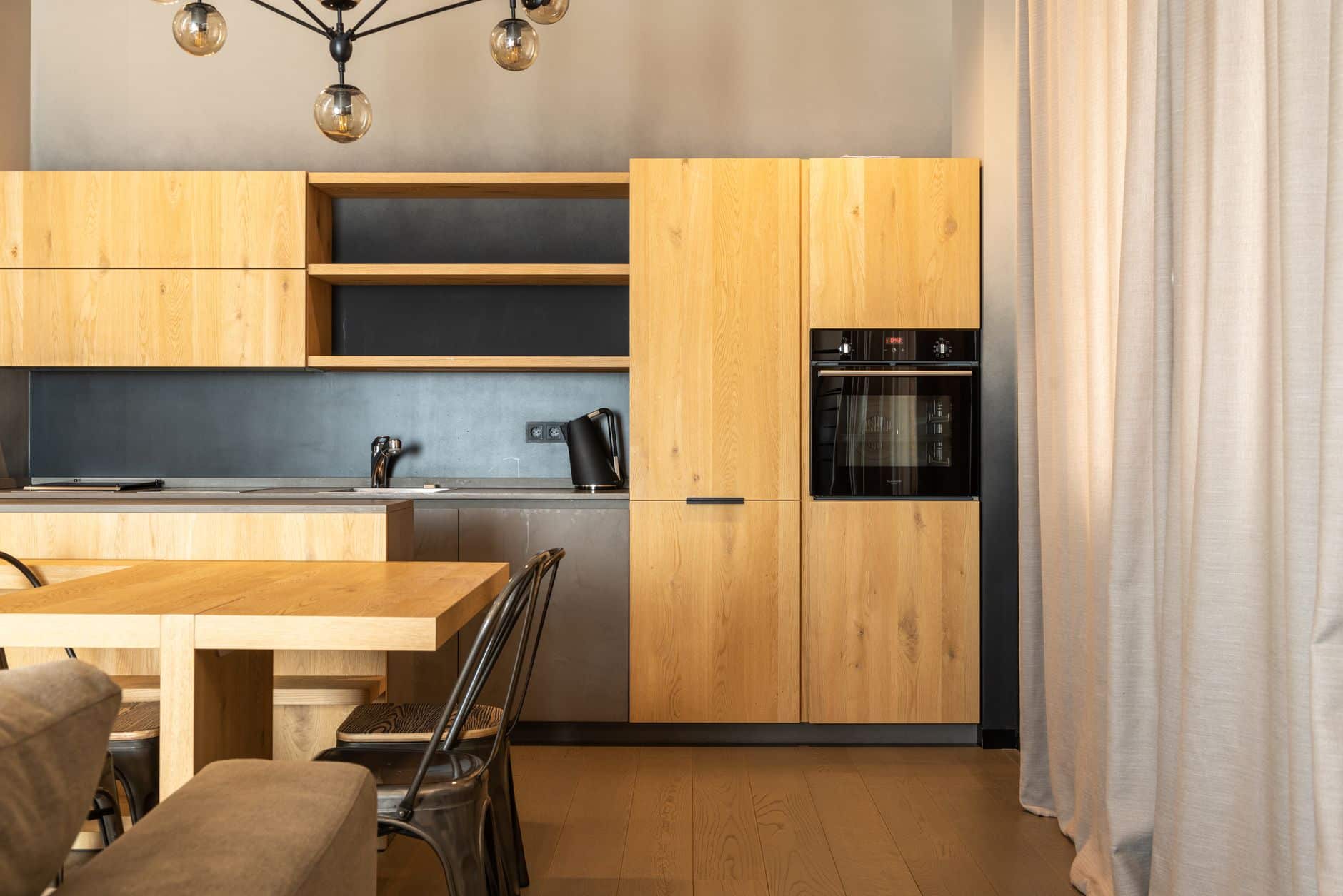 Rangements sur mesure ou meubles standards : comment choisir