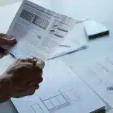 Travaux essentiels pour remonter un DPE de G à E et rester conforme à la location