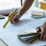 Budget pour rénover une maison : coûts moyens et postes à prévoir