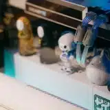 Comment aménager et décorer une vitrine manga pour attirer les clients ?