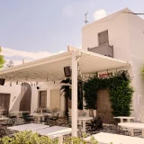 Comment protéger jardin, terrasse et balcon du soleil en 10 solutions ?