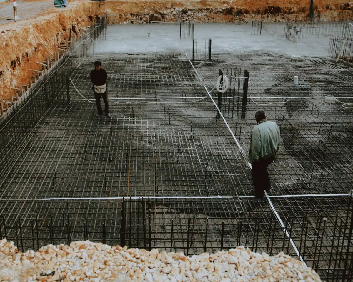 Inspection de la charpente et des murs porteurs lors du diagnostic structurel