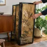 Séparer une pièce sans travaux : le meuble pliable des années 70 à dénicher chez votre grand-mère