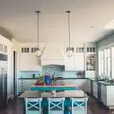 Terrazzo et pavé de verre réinventent la déco vintage dans nos maisons
