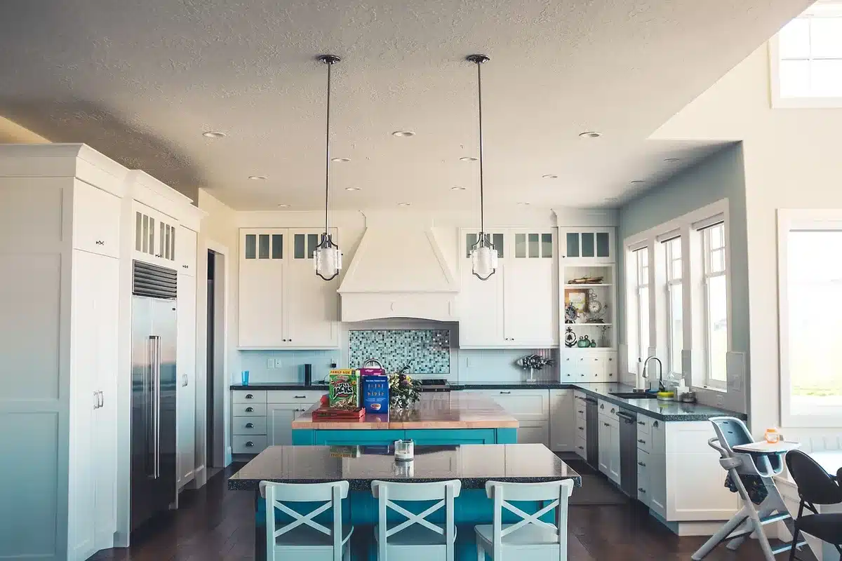Terrazzo et pavé de verre réinventent la déco vintage dans nos maisons